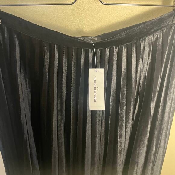 NWT Banana Republic Women's Satin Sheen Pleated Midi Skirt Size 12 - Picture 6 of 8